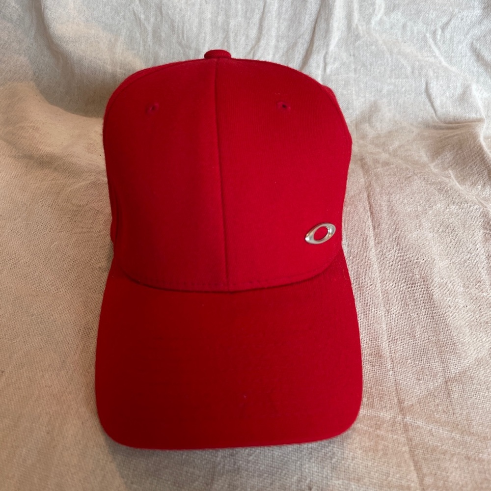 Oakley Red Classic Hat Logo Cap Flexfit L-XL